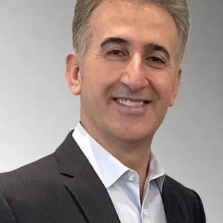 Photo of Dr. Navid Tabibzadeh
