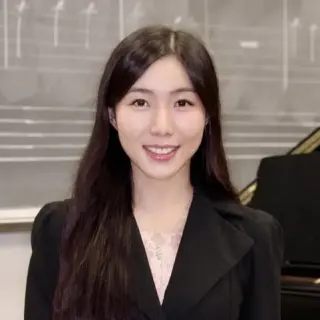 Photo of Dr. Grace Huang