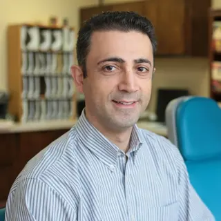 Photo of Dr. Alexi Eyvazi