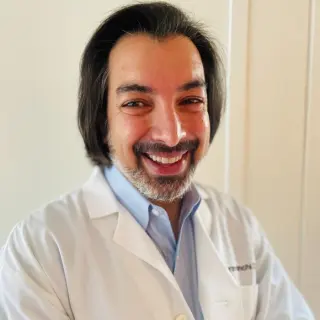 Photo of Dr. Bobby Goravanchi