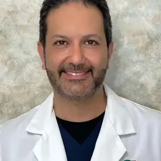 Photo of Dr. Farshid Sean Fahid, DDS