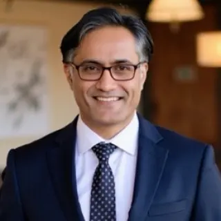 Photo of Dr. Owais Farooqi, DDS
