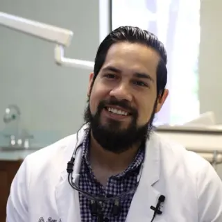 Photo of Dr. Roger Flippen