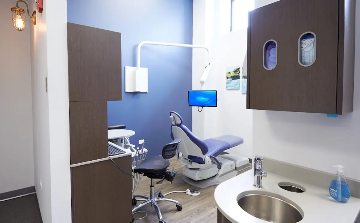 Reception at 1800 Dentist Houston, Northside Houston, Houston