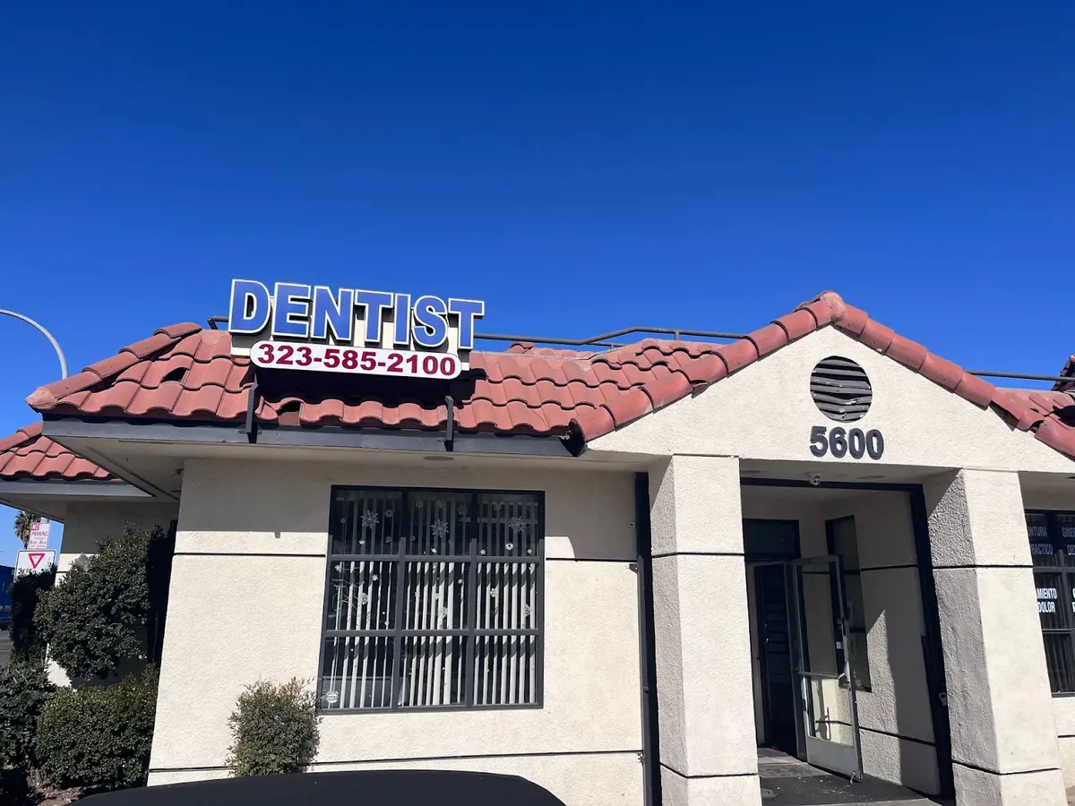 Front entrance of 21st Century Smile, Huntington Park, Huntington Park