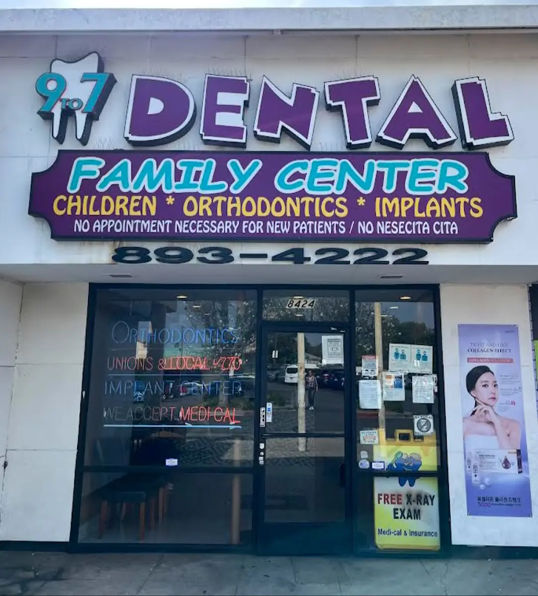 Reception at 9 to 7 Dental & Orthodontics, Panorama City, Panorama City