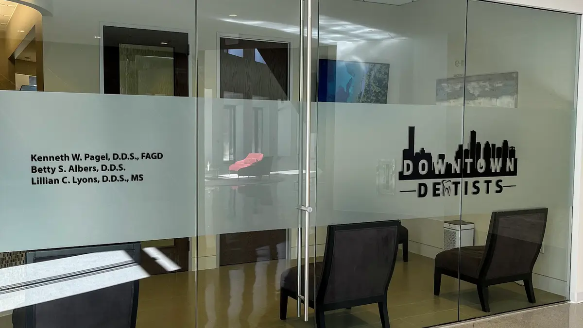 Front entrance of Affordable Dentist Brooklyn, EaDo, Houston
