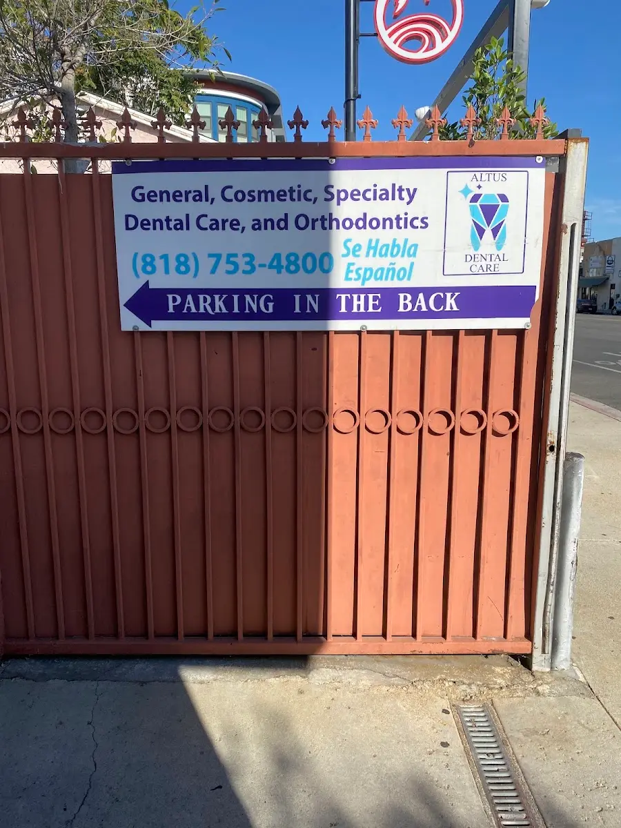Chairside at Altus Dental Care, North Hollywood, Los Angeles