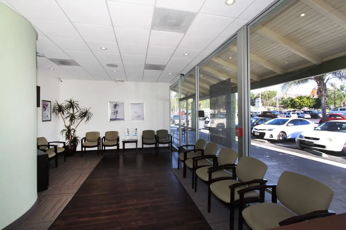 Front entrance of Balboa Dental Group, Granada Hills, Granada Hills