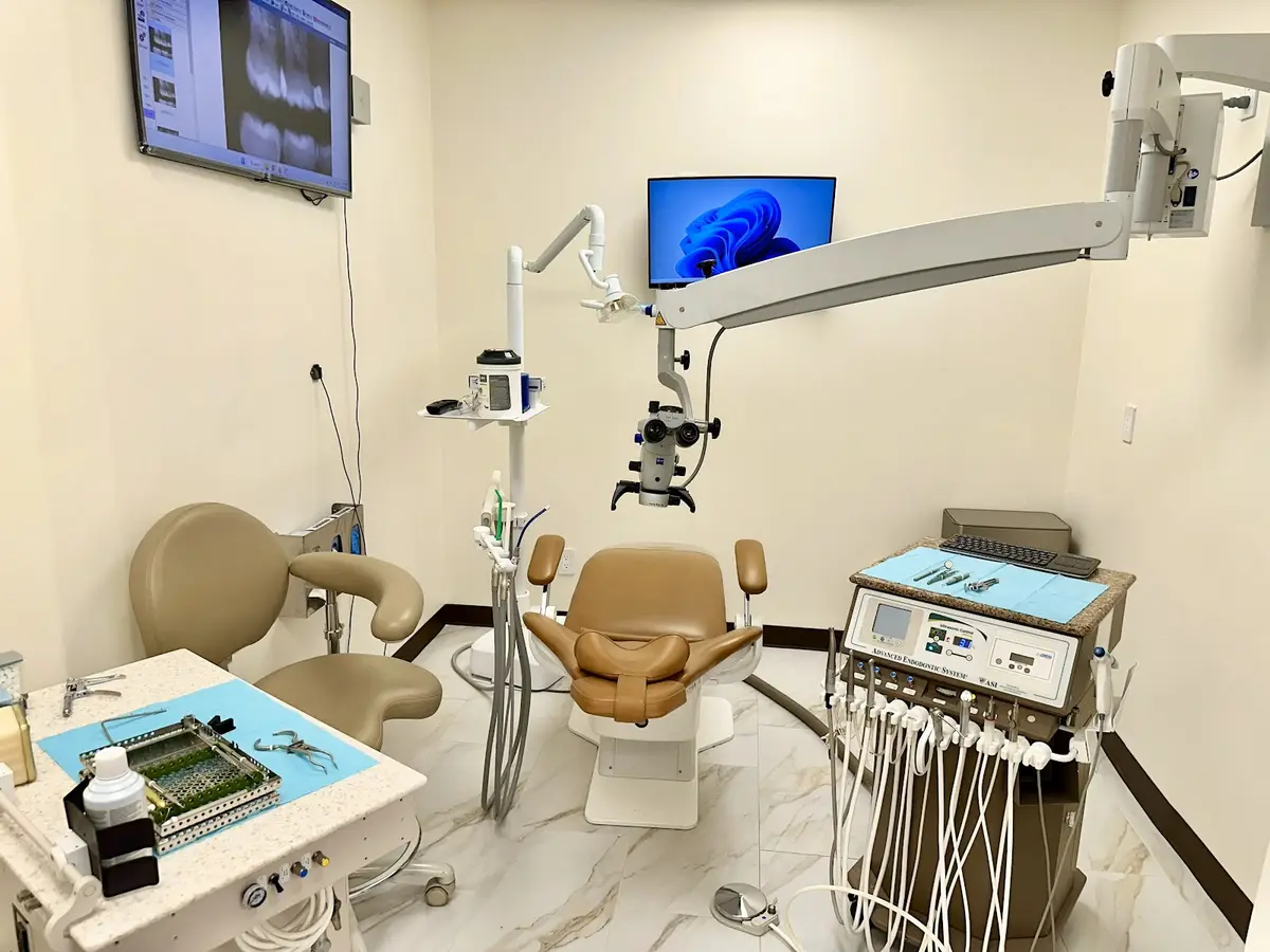 Front entrance of Biocrede Endodontics, Diamond Bar, Diamond Bar