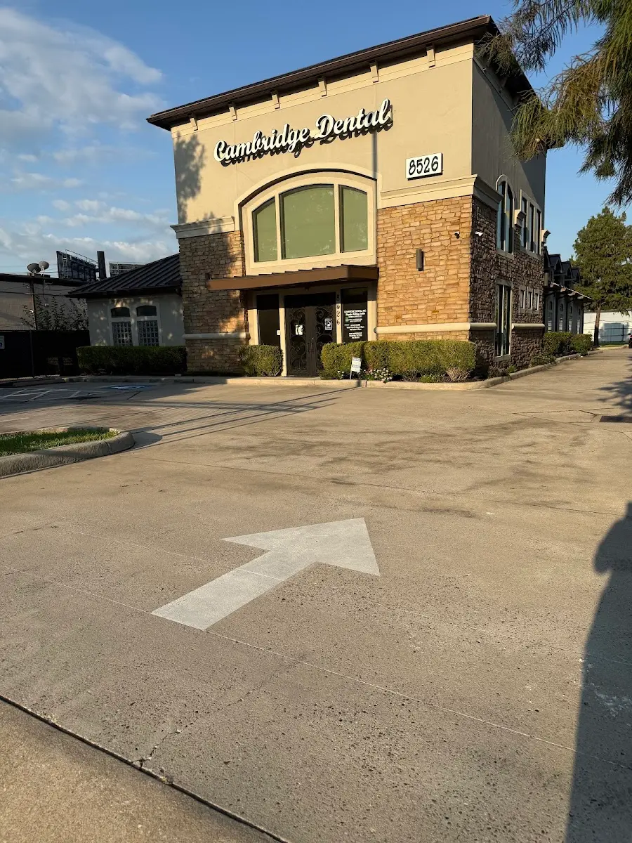 Front entrance of Cambridge Dental Inc, Texas Medical Center, Houston