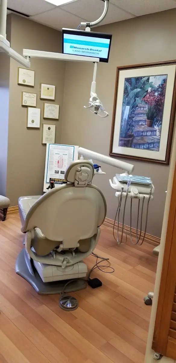 Reception at Carl Mentesana DDS, Vickery Meadow, Dallas