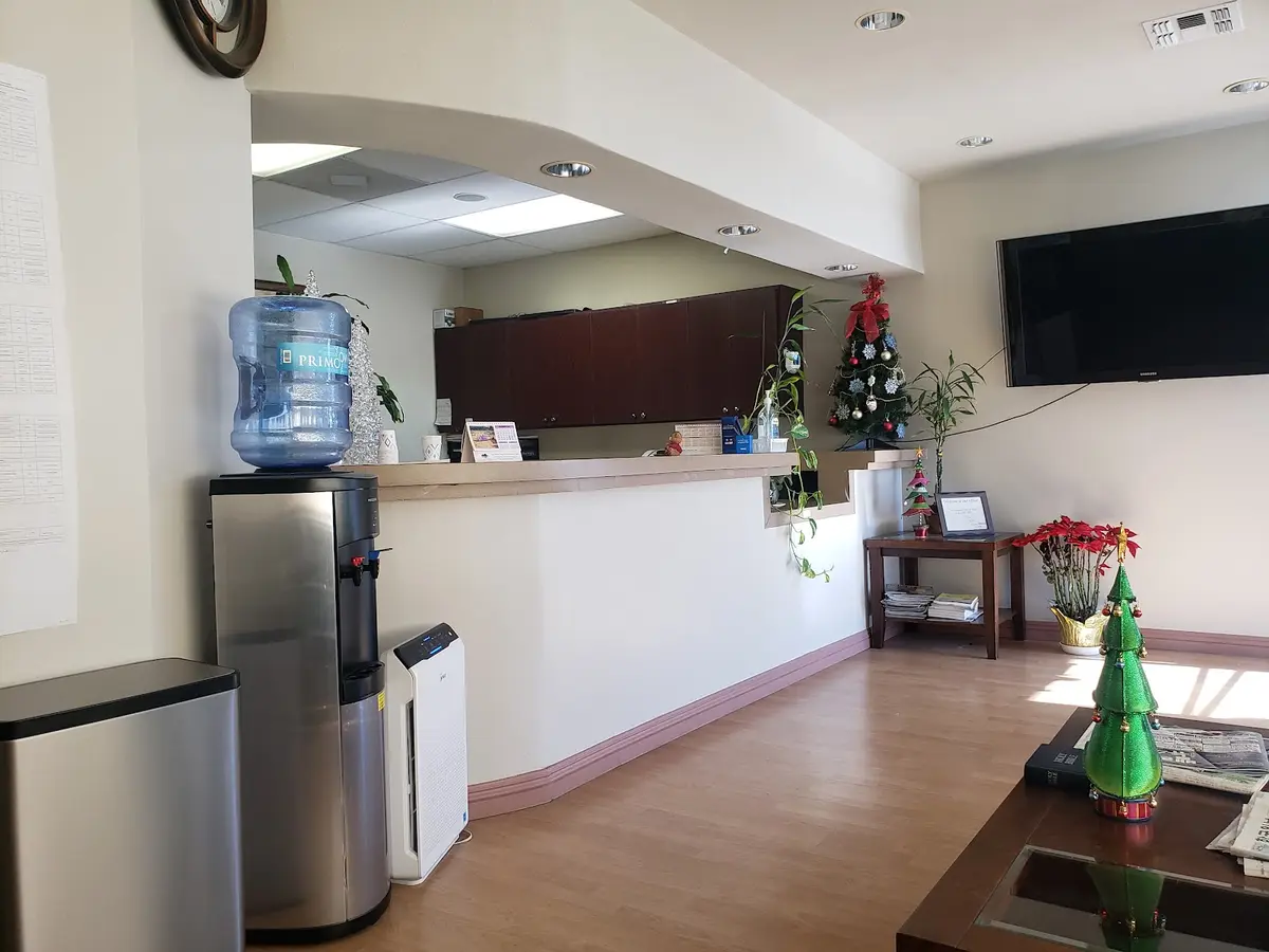 Front entrance of CCC Dental, Simi Valley, Simi Valley