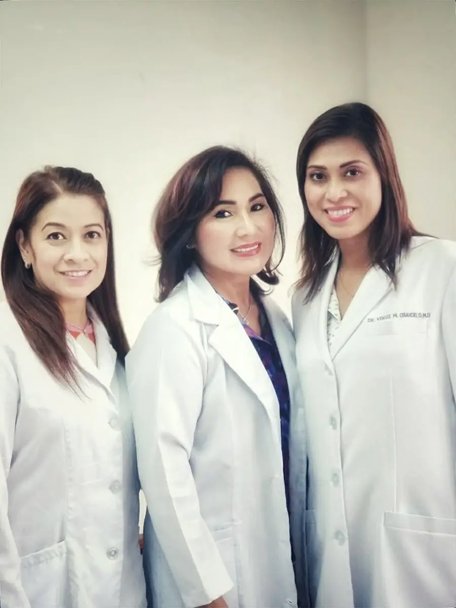Front entrance of Central Dental Care : Dr. Celia P. Octoman DDS (Los Angeles), Silver Lake, Los Angeles