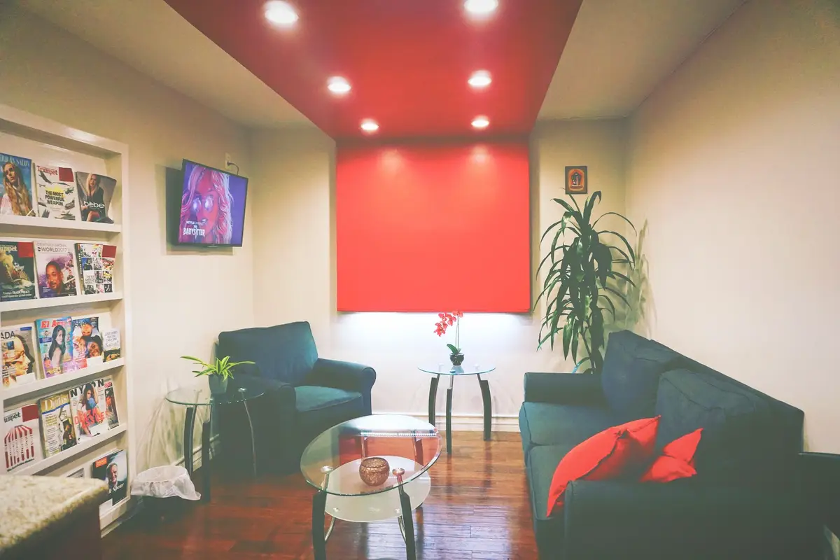 Front entrance of Central Endodontics, South Gate, South Gate