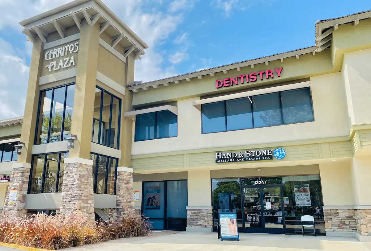Waiting area at Cerritos Plaza Dentistry, Cerritos, Cerritos