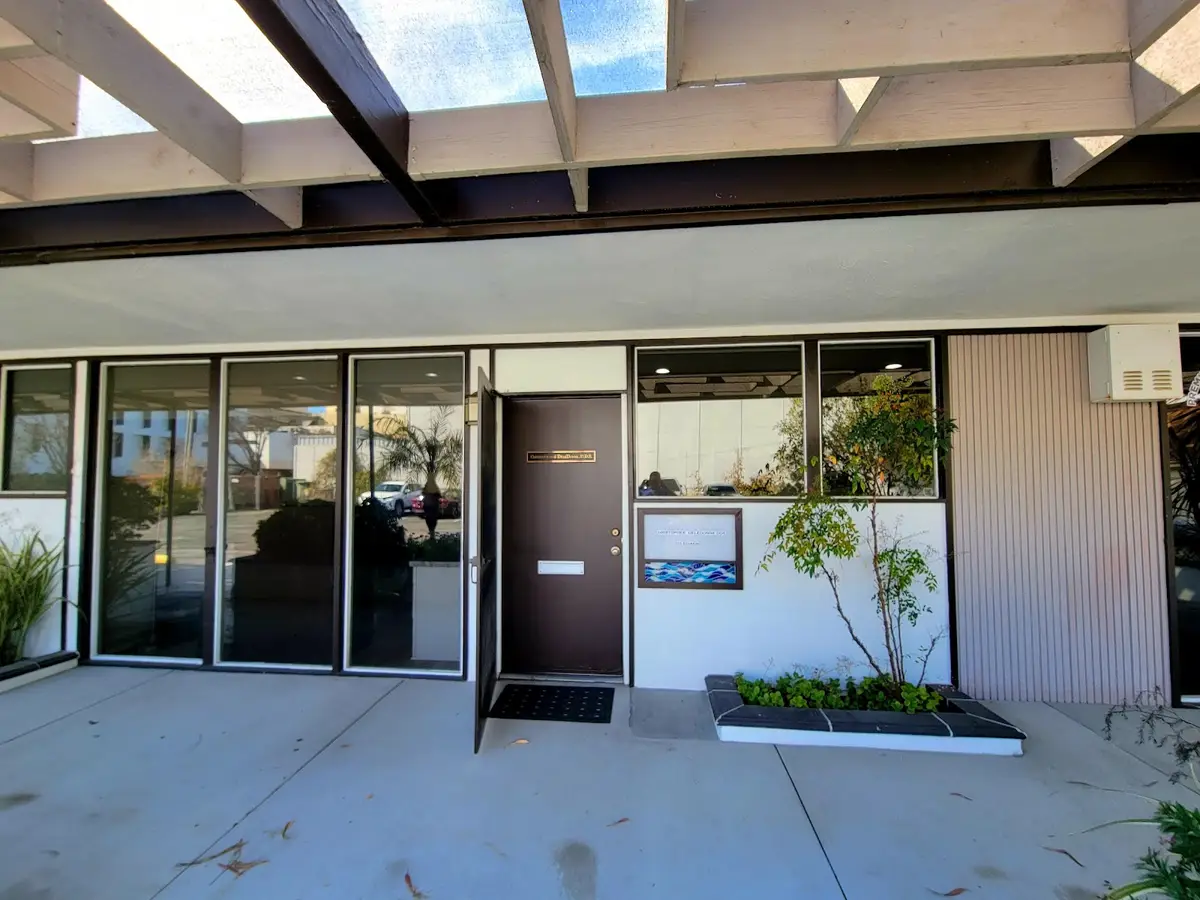 Reception at Christopher J. DeleDonne, DDS, San Pedro, San Pedro