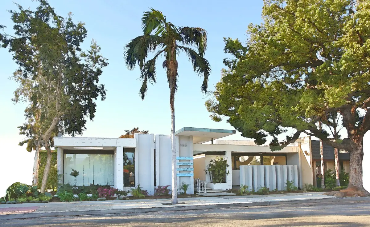 Front entrance of Covina Family Dental, Covina, Covina