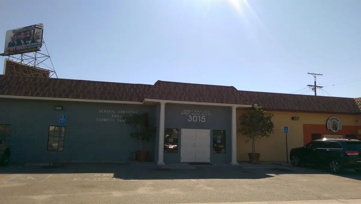 Chairside at Crenshaw Professional Dental Center James T. Black DDS, Leimert Park, Los Angeles