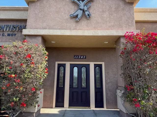 Chairside at David Moy, DDS | Artesia Dentist, Artesia, Artesia