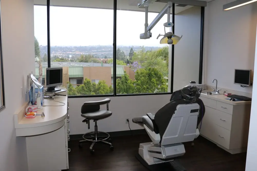 Reception at Dental Art of South Bay: Dana Samet, DDS, Torrance, Torrance