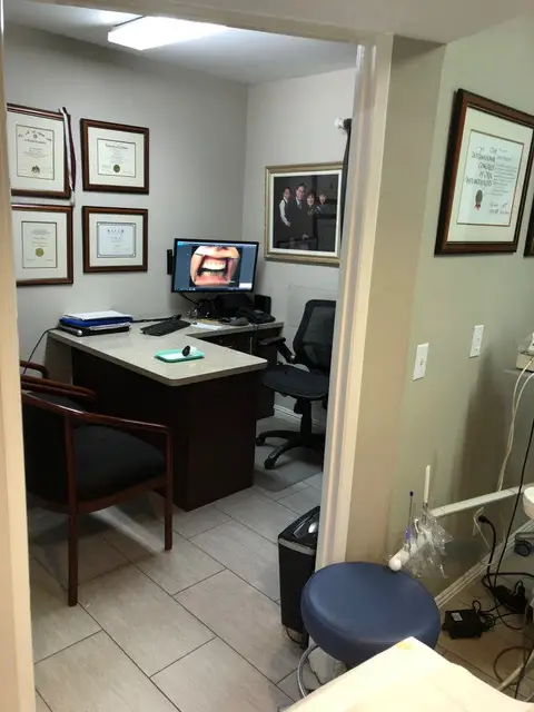Waiting area at Dental Implant Surgeon, La Crescenta, CA | Dr. Robert Thein DDS, Sunland, Sunland
