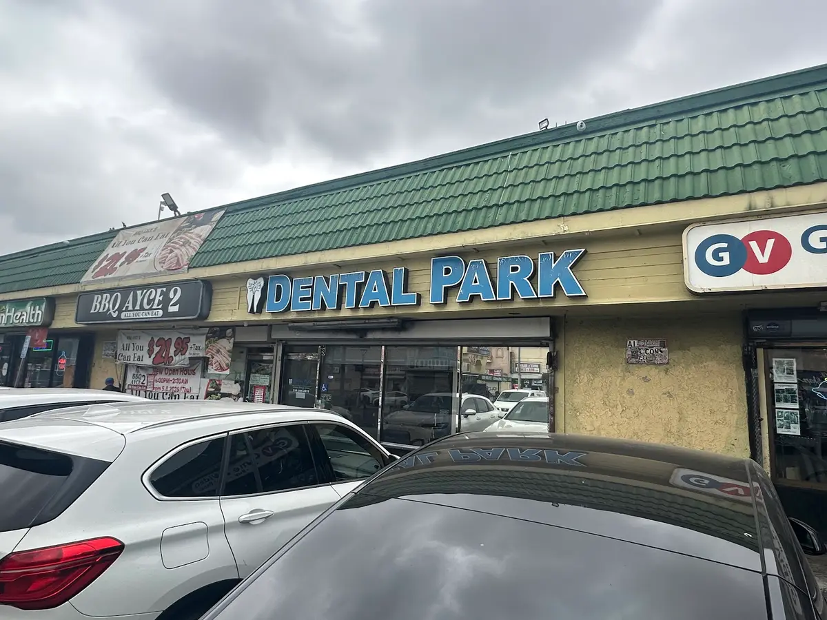 Inside Dental Park 박세리치과, Koreatown, Los Angeles