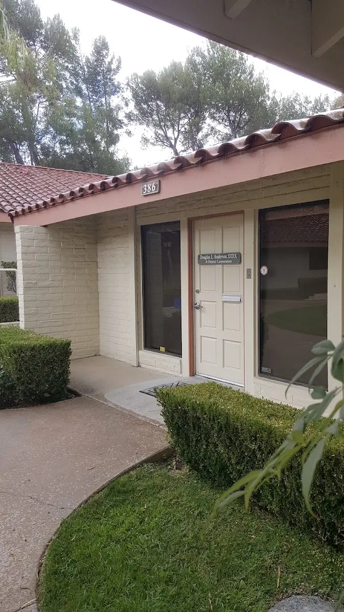 Waiting area at Dr. Douglas Andersen DDS, Thousand Oaks, Thousand Oaks