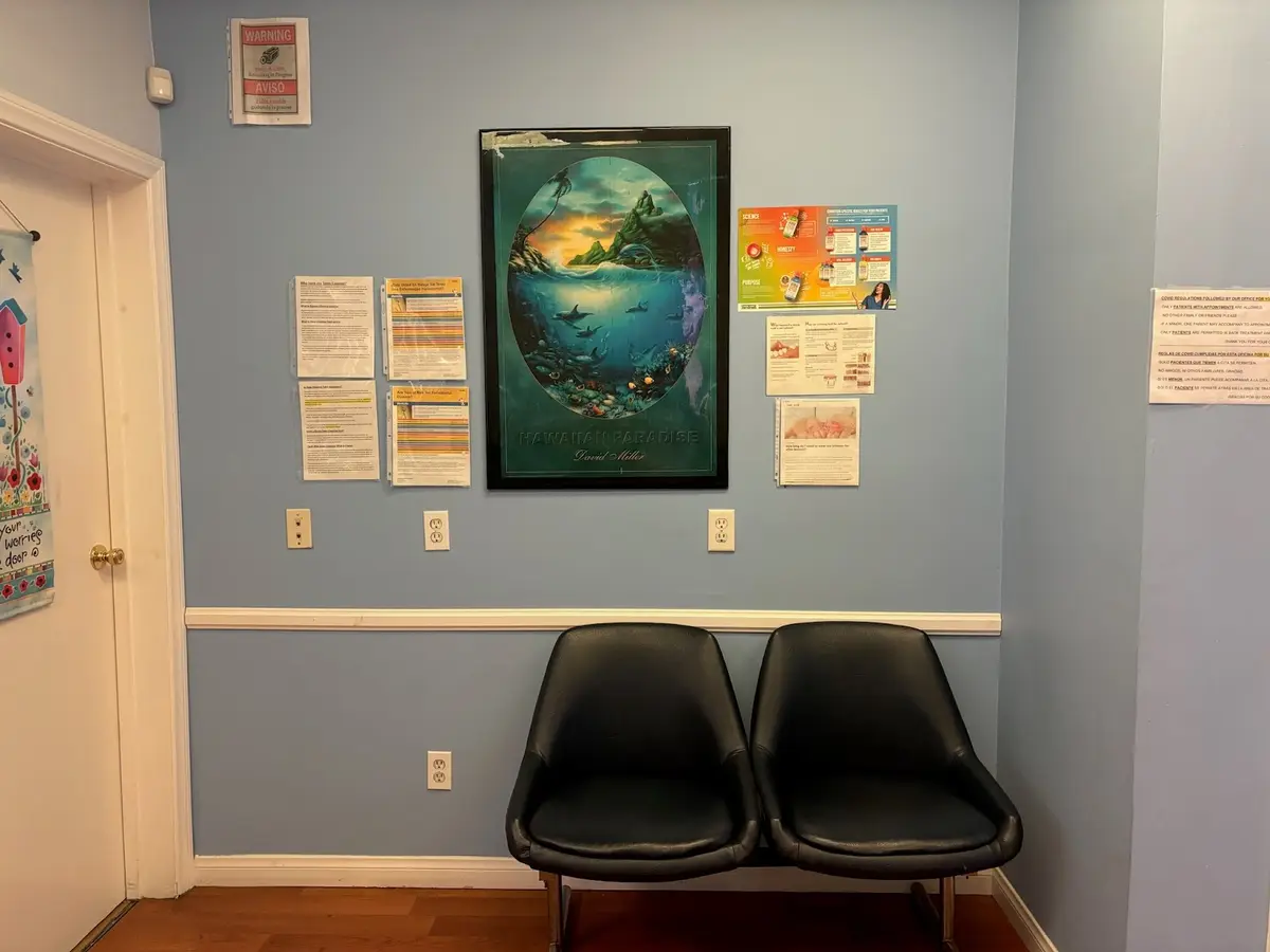 Front entrance of Dr. Edwin O. Barzallo, DDS, East Los Angeles, Los Angeles
