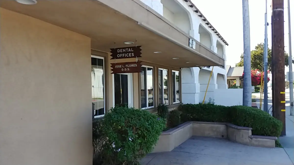 Inside Dr. Jose L. Flores, DDS, Downey, Downey