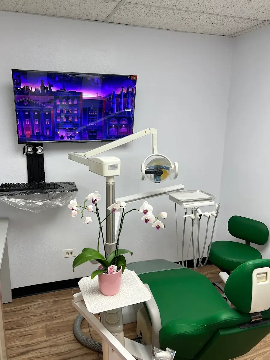 Treatment room at Dr. Minh-tri Nguyen, Fountain Valley, Fountain Valley