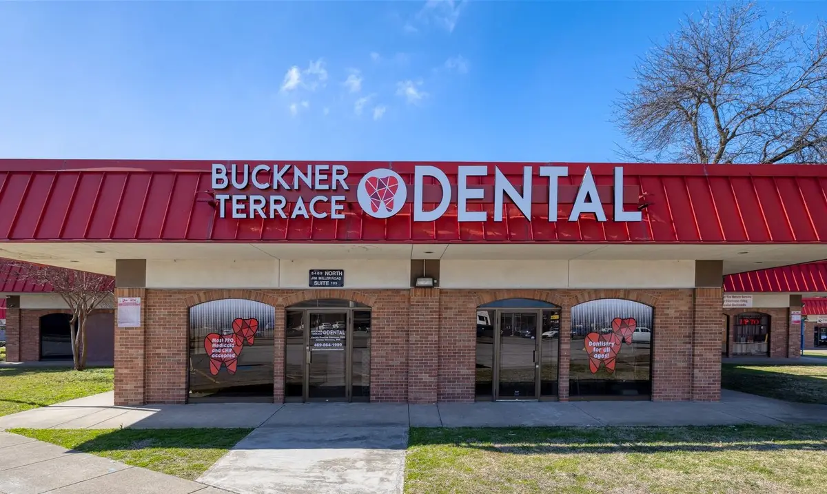 Reception at Dr. Rajeswari Guntnur, DDS, Pleasant Grove, Dallas
