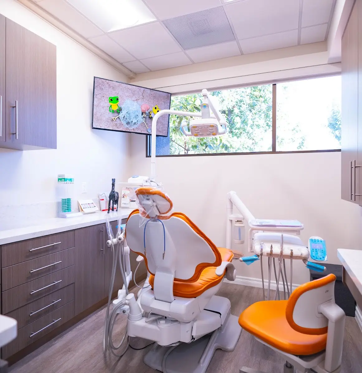 Front entrance of Dr. Rita V Patel, DDS - Shine Dentistry, Claremont, Claremont