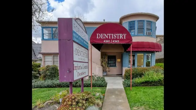 Front entrance of Dr. Sam Lavi Cosmetic and Implant Dentistry, Downtown LA, Los Angeles