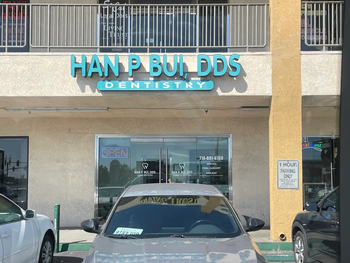 Treatment room at Dr. Tan D. Bui, DDS, Fountain Valley, Fountain Valley