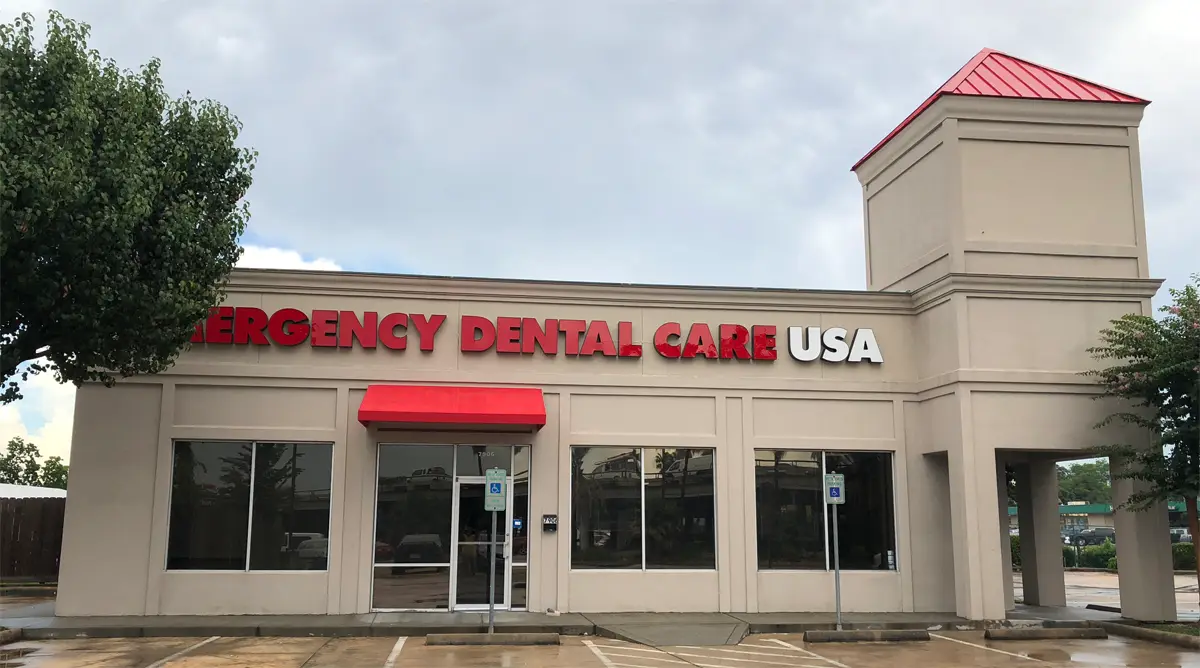 Reception at Emergency Dental Care USA, Hobby, Houston