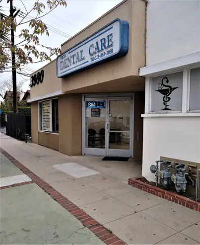Front entrance of Excel Dental Care, Los Feliz, Los Angeles