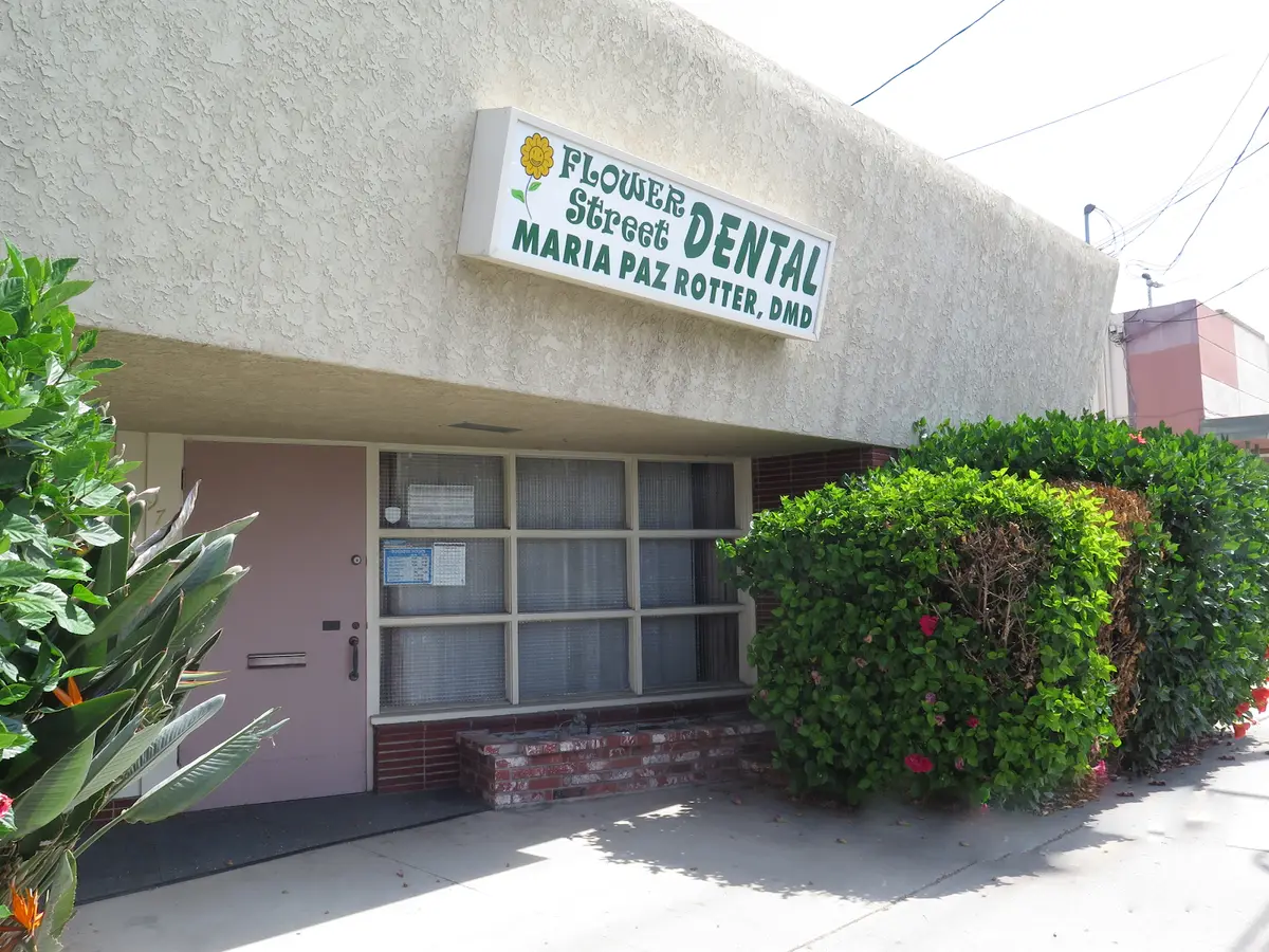Front entrance of Flower Street Dental, Bellflower, Bellflower