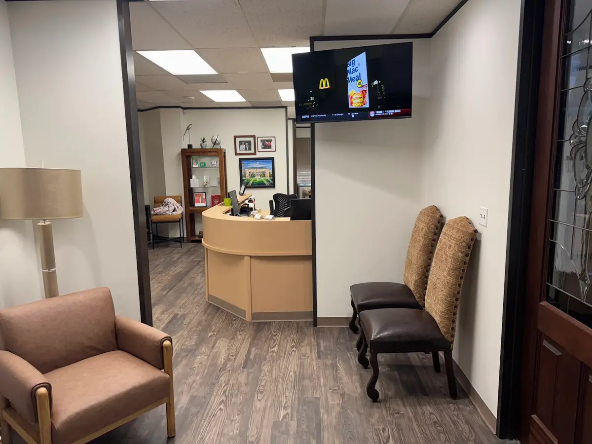 Front entrance of Four Hills Dentistry, Energy Corridor, Houston