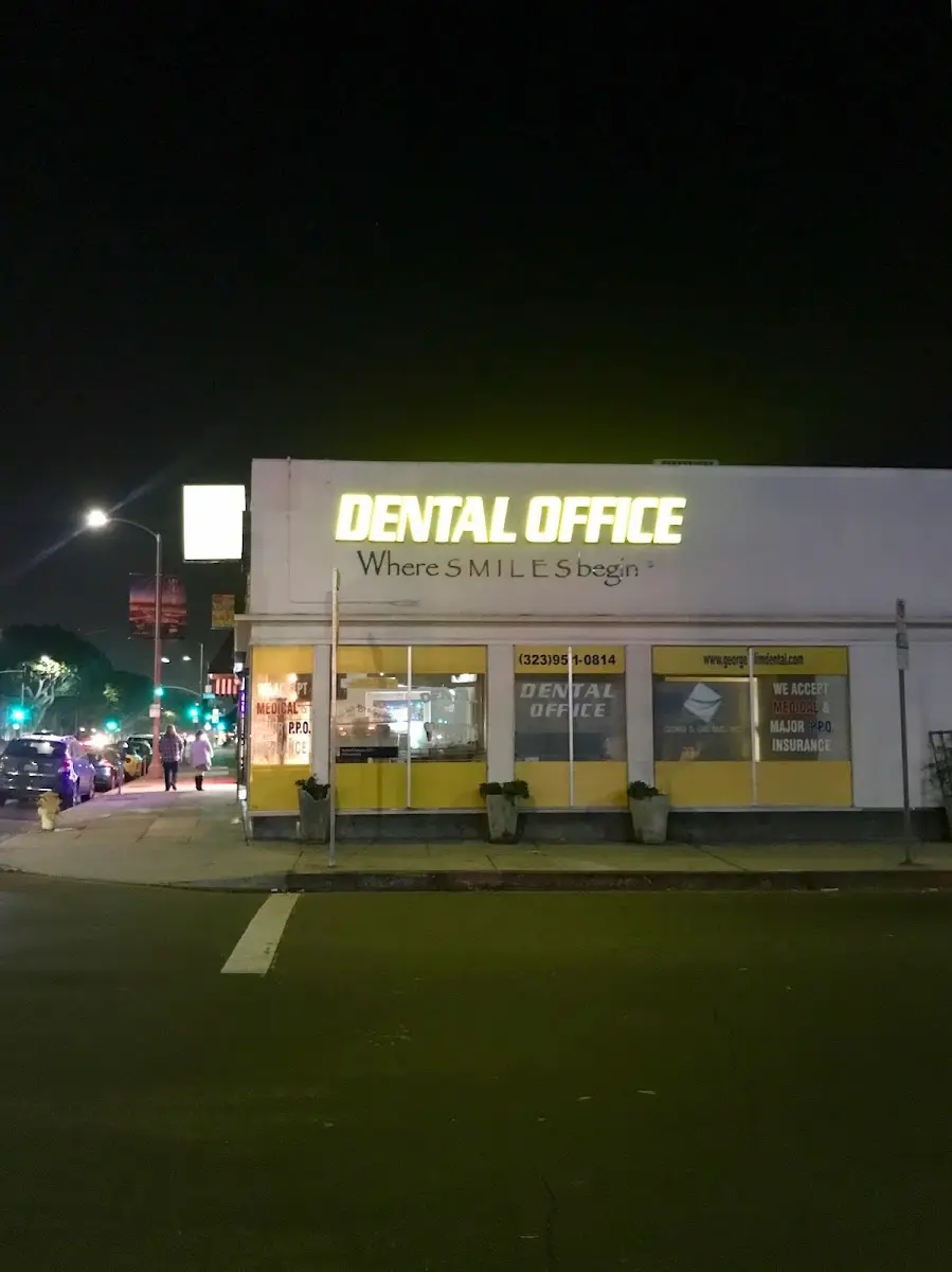Front entrance of George D. Lim, DMD Inc., Mid Wilshire, Los Angeles