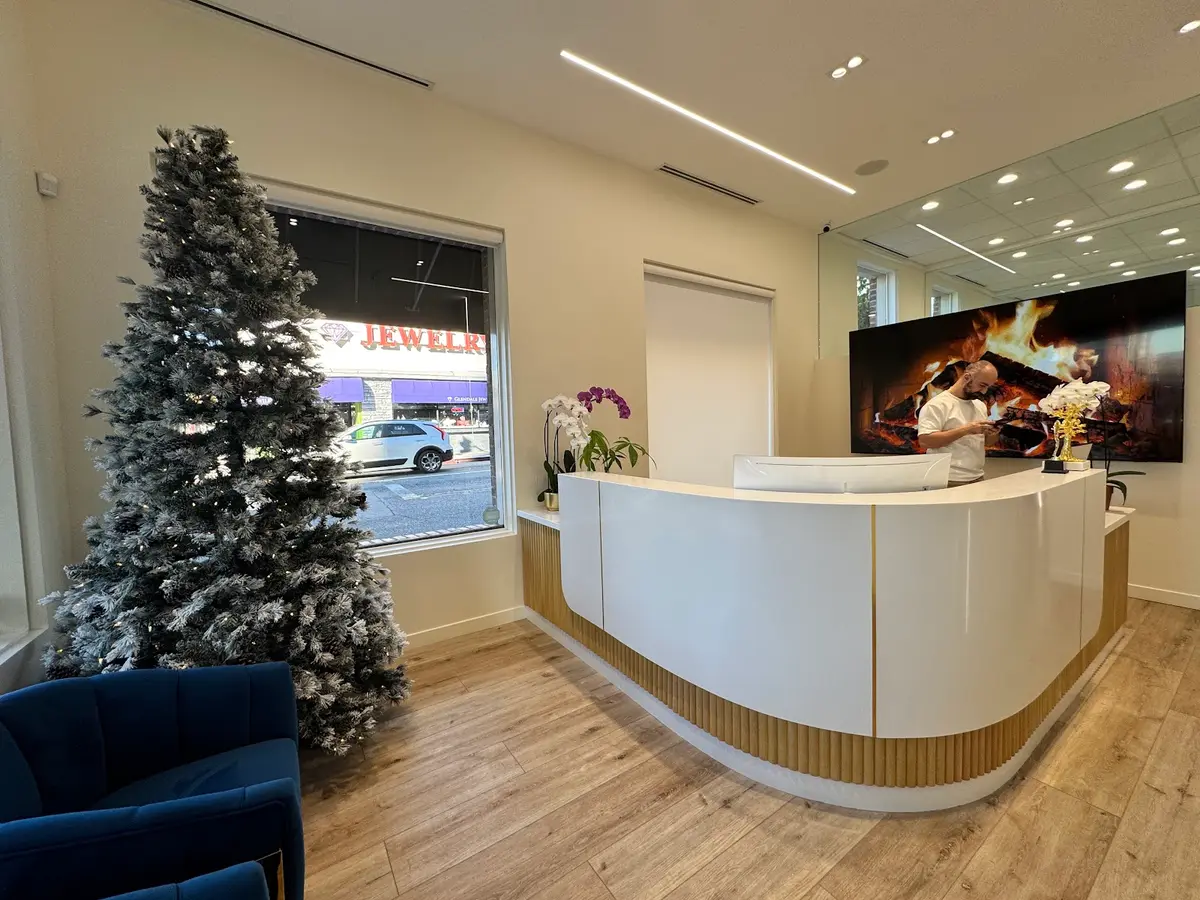 Chairside at Glen Dental Studio, Glendale, Glendale