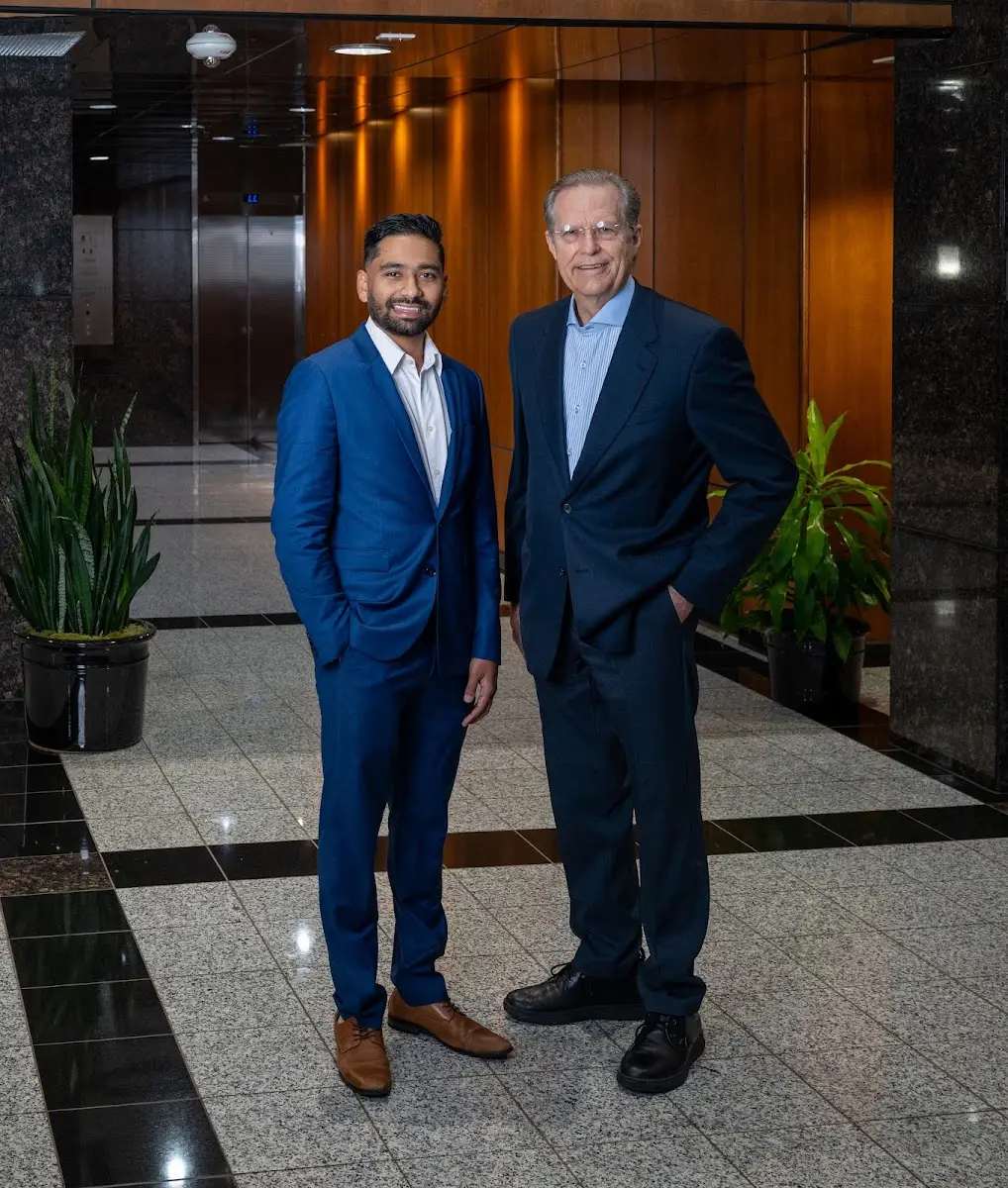 Front entrance of Glover & Chhana – Periodontics and Implants, Preston Hollow, Dallas