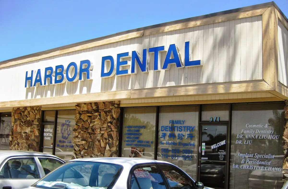 Treatment room at Harbor Dental - Drs. Hou, La Habra, La Habra