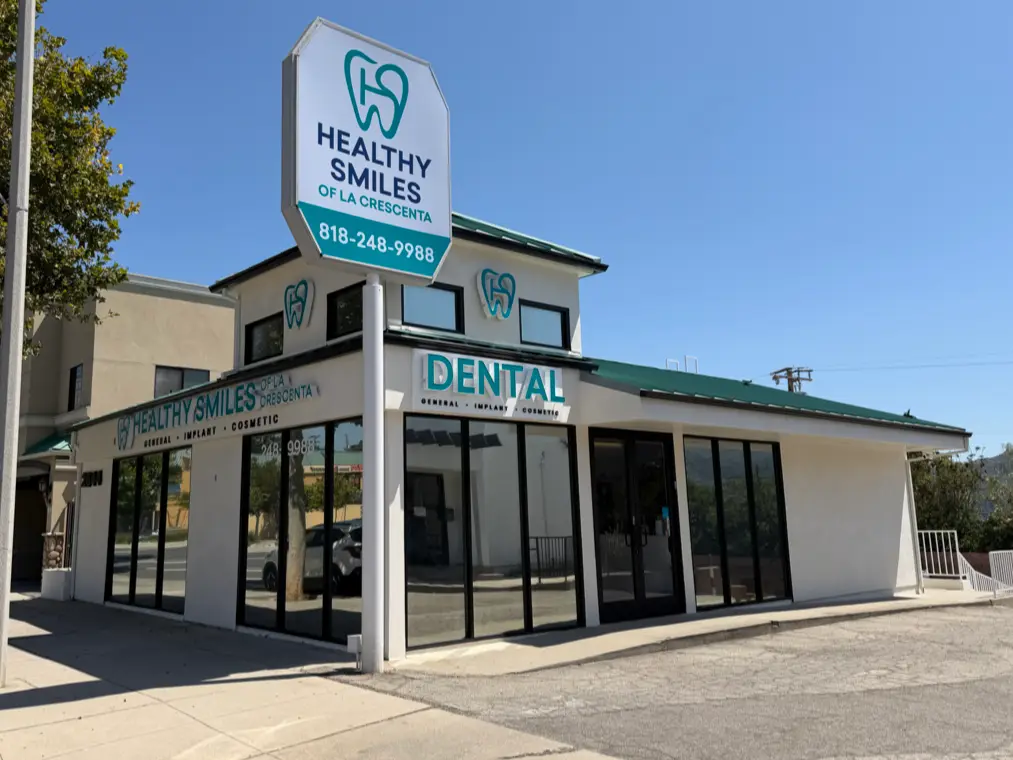 Reception at Healthy Smiles La Crescenta | Dr. Arash Roham, DDS, La Crescenta, La Crescenta-Montrose