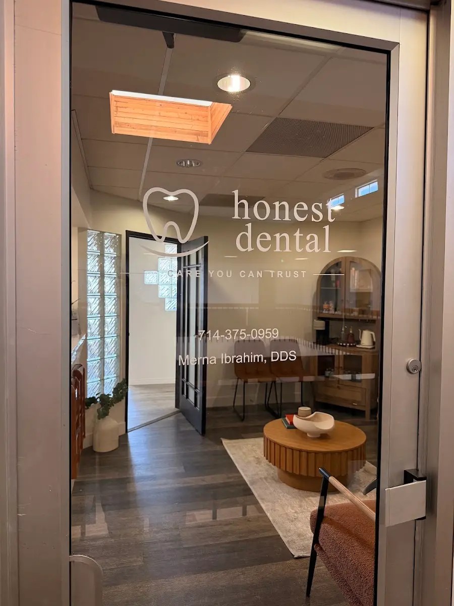 Front entrance of honest dental, Huntington Beach, Huntington Beach