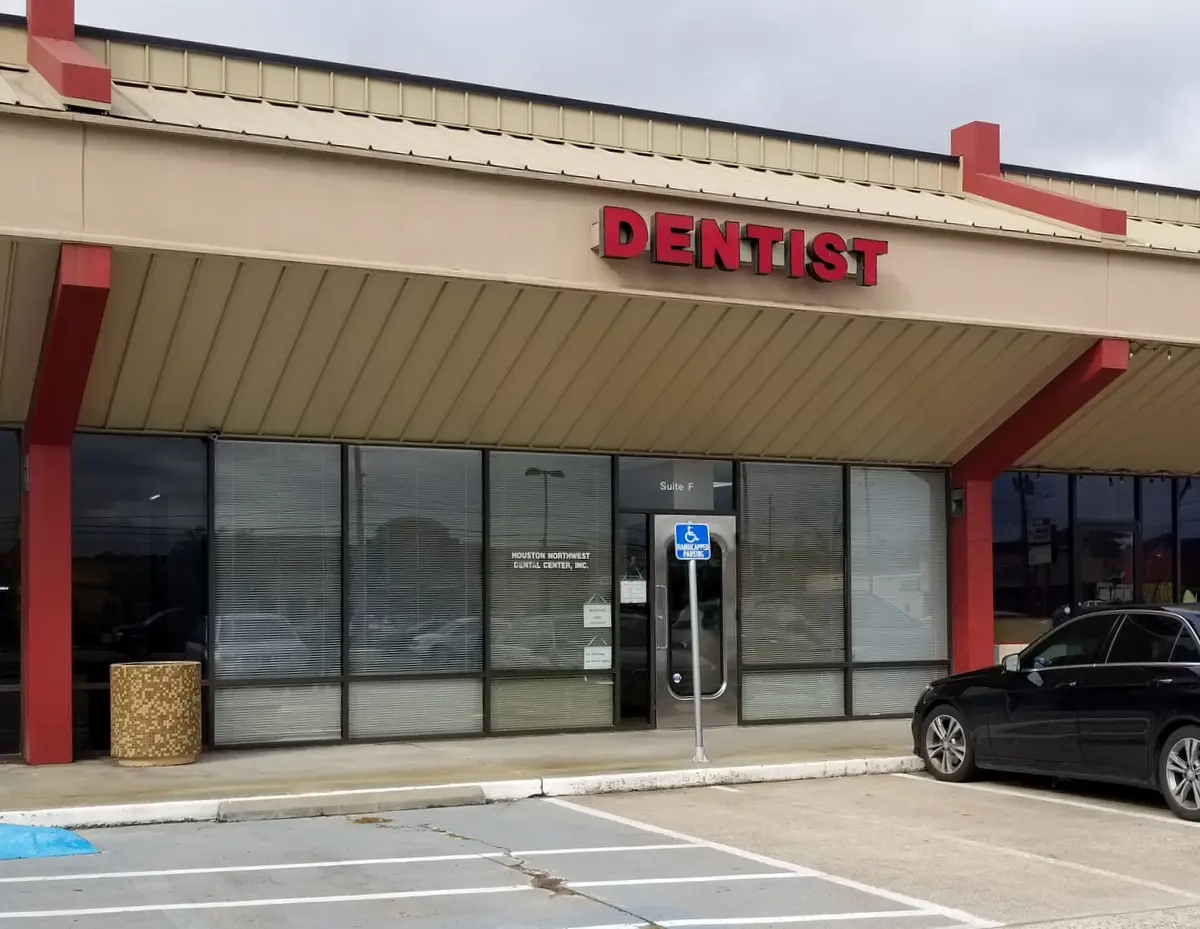 Front entrance of Houston Northwest Dental Center, North Houston, Houston