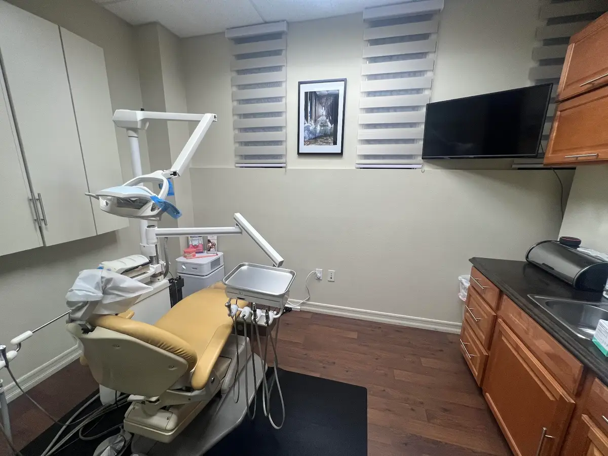 Front entrance of Huntington Coast Dentistry (Janet Pezold DDS & Mark Yamamoto DDS, MAGD), Huntington Beach, Huntington Beach