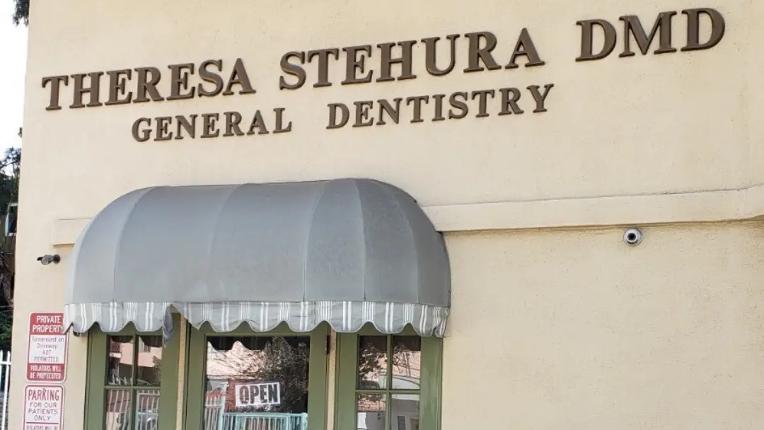 Front entrance of Hyperion Family Dental, Silver Lake, Los Angeles