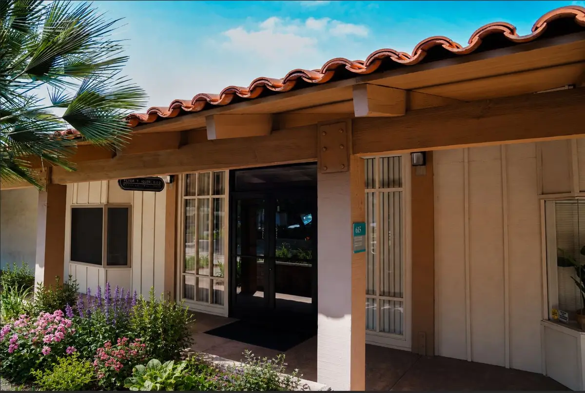 Reception at Igler Peter T, Doris Rojas DDS, Claremont, Claremont