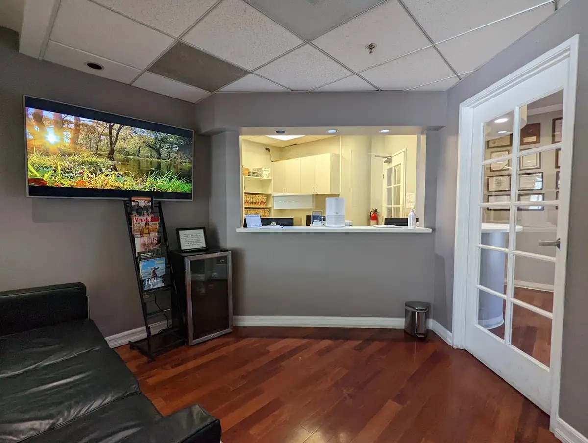 Reception at James Lim, DDS, Torrance, Torrance